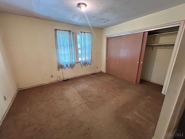 20 Sherry Road, Wyoming, OH 45215