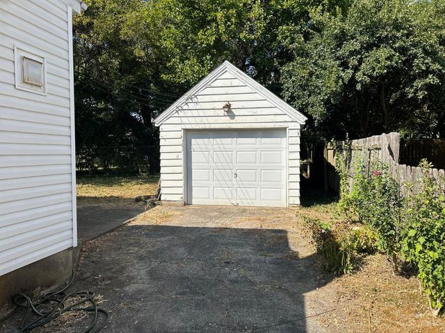 20 Sherry Road, Wyoming, OH 45215