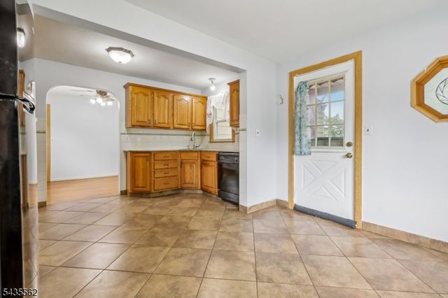 215 Henley Ave, New Milford Boro, NJ 07646