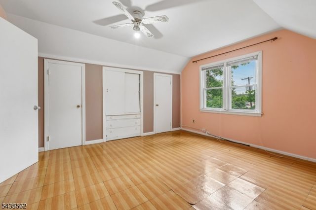 215 Henley Ave, New Milford Boro, NJ 07646