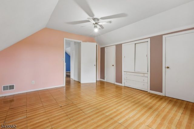 215 Henley Ave, New Milford Boro, NJ 07646