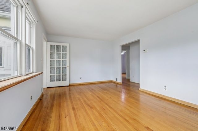 215 Henley Ave, New Milford Boro, NJ 07646