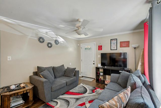 694 Henry Street, Aiken, SC 29803