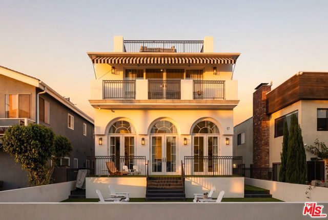 17 Privateer Street, Marina Del Rey, CA 90292