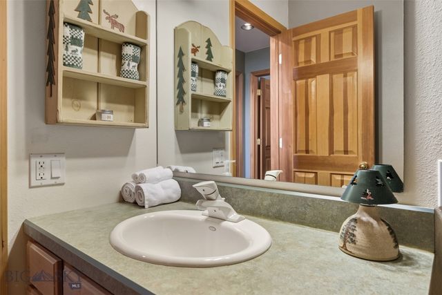 105 Damsel Lane, Anaconda, MT 59711