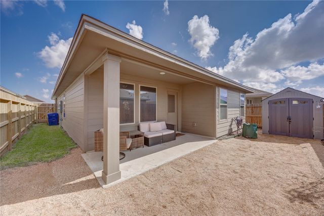 7621 Bullrider Dr, Corpus Christi, TX 78414