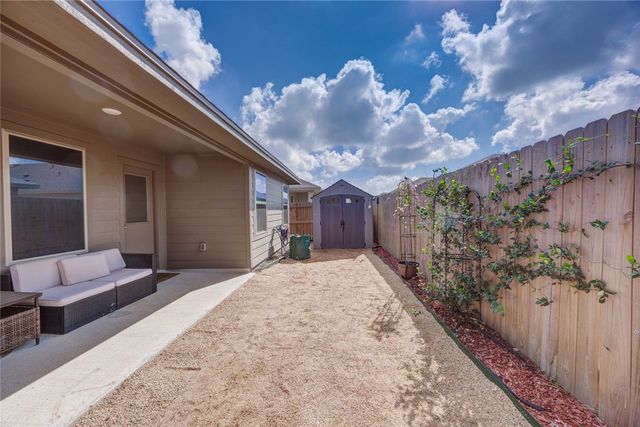 7621 Bullrider Dr, Corpus Christi, TX 78414