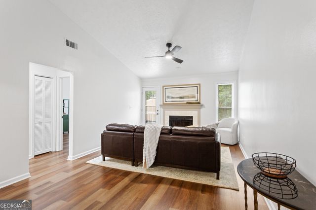 476 Teal Court, Roswell, GA 30076
