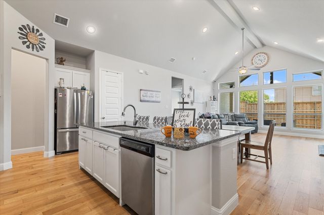 1912 Lasseter Drive, Mansfield, TX 76063