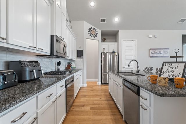 1912 Lasseter Drive, Mansfield, TX 76063