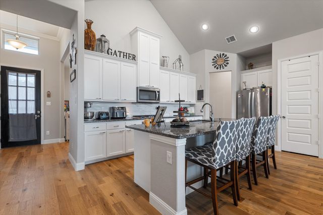 1912 Lasseter Drive, Mansfield, TX 76063
