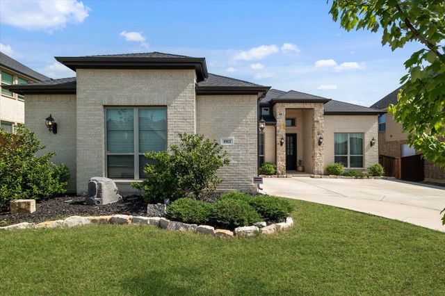 1912 Lasseter Drive, Mansfield, TX 76063
