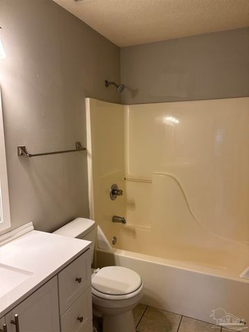 2303 W Michigan Ave H-11, Pensacola, FL 32526