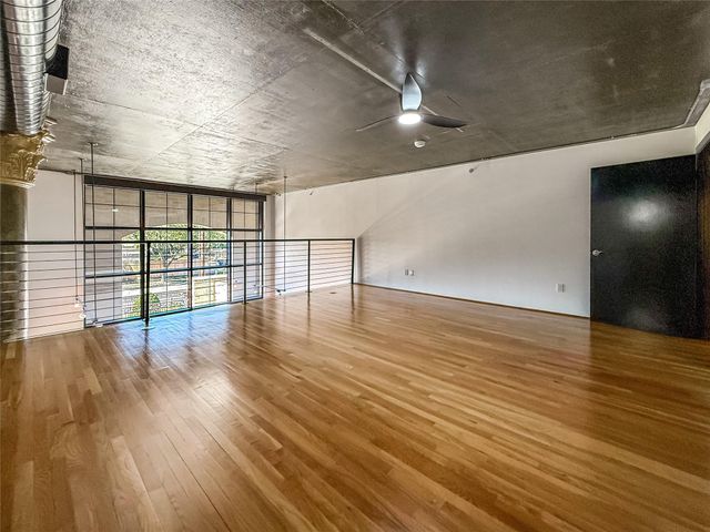 1005 S Shepherd Drive 210, Houston, TX 77019