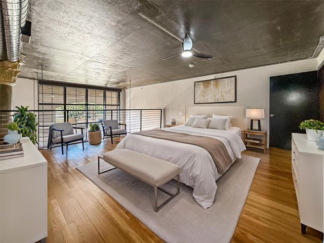 1005 S Shepherd Drive 210, Houston, TX 77019