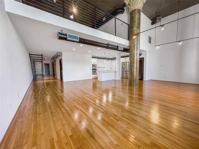 1005 S Shepherd Drive 210, Houston, TX 77019