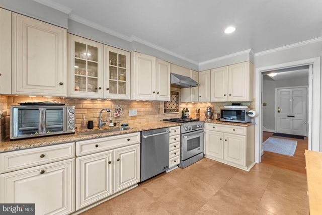 5121 BALTAN RD, Bethesda, MD 20816