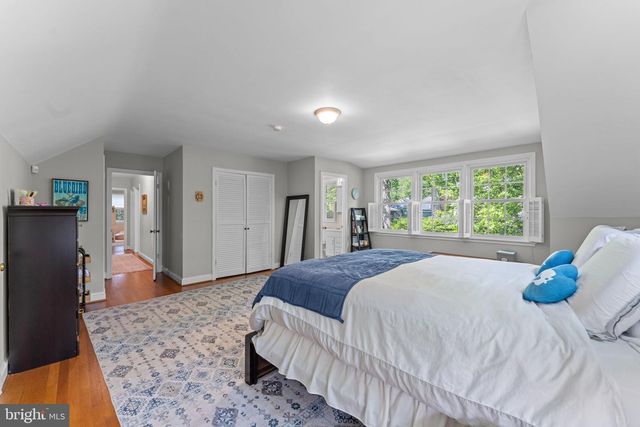 5121 BALTAN RD, Bethesda, MD 20816