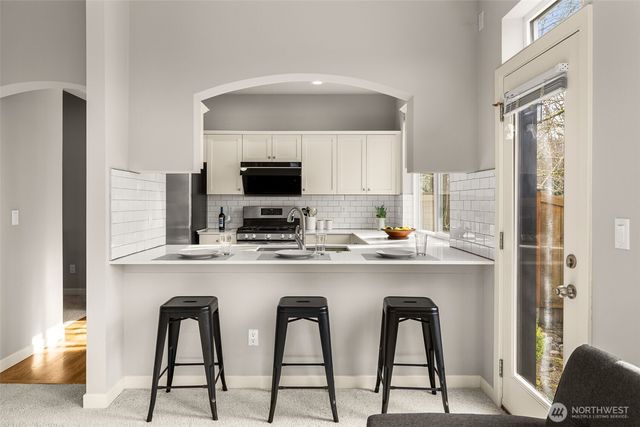 23909 SE 7th Lane, Sammamish, WA 98074