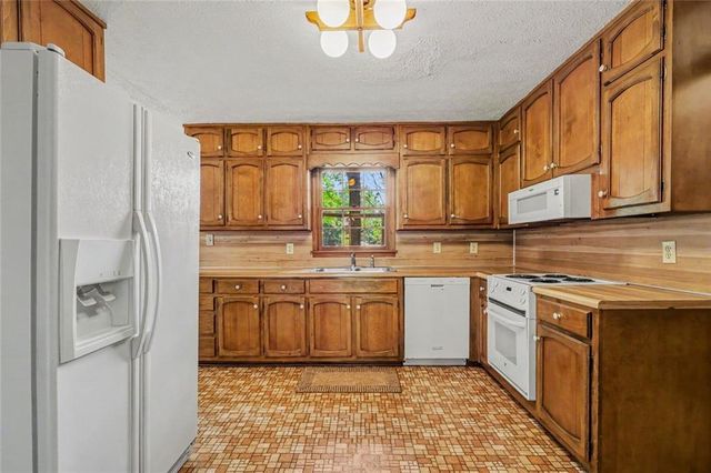 1903 Colony Oaks Drive, Snellville, GA 30078