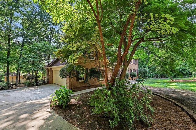 1903 Colony Oaks Drive, Snellville, GA 30078
