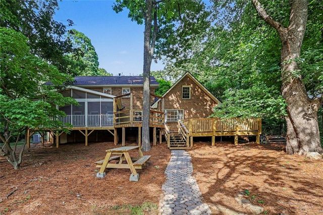 1903 Colony Oaks Drive, Snellville, GA 30078