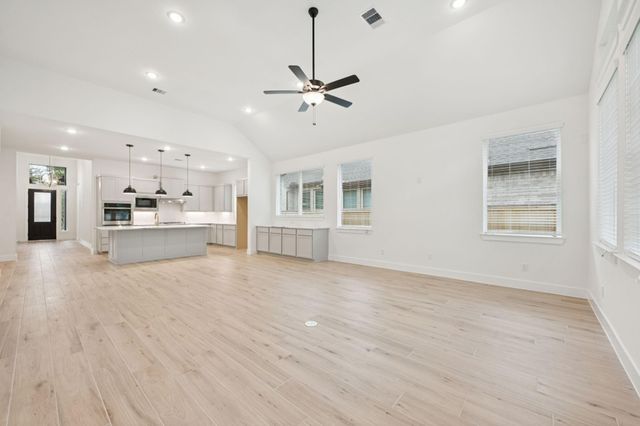 26022 S Outrider Banks, Montgomery, TX 77316