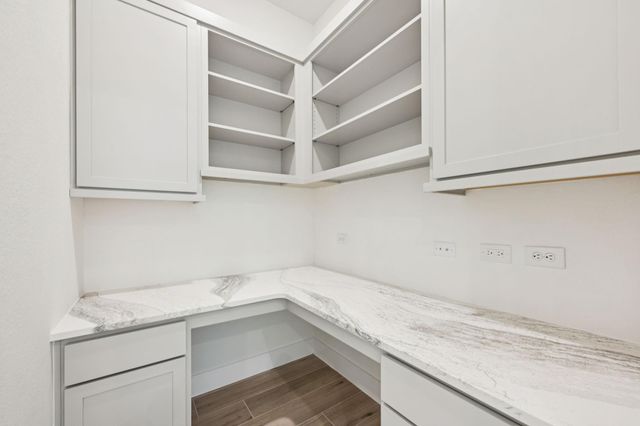 26022 S Outrider Banks, Montgomery, TX 77316