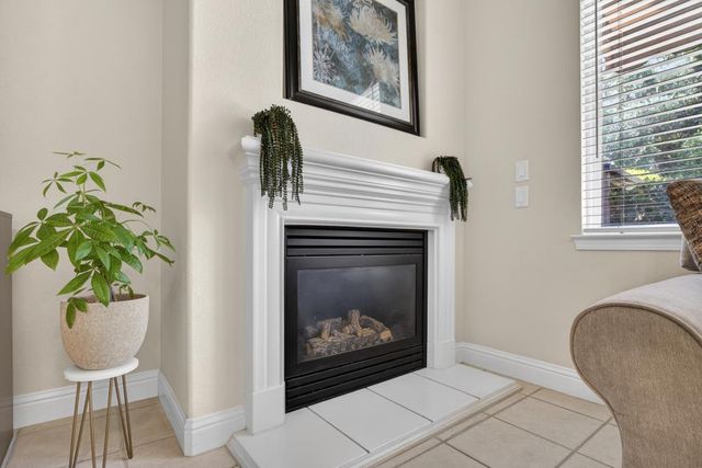 5500 Tierra Gardens Ln, Carmichael, CA 95608