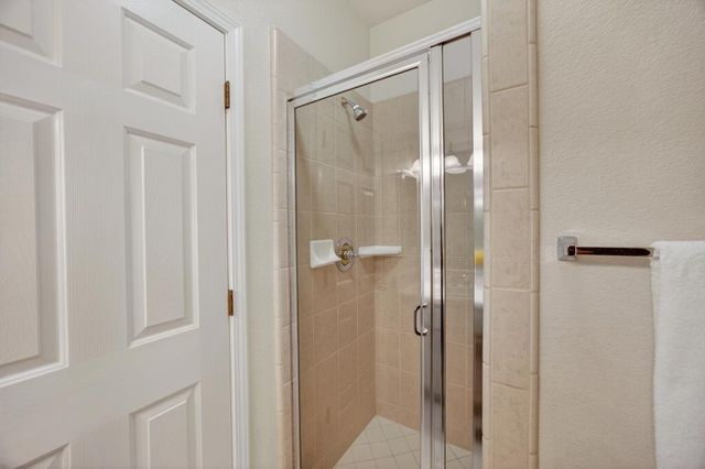 5500 Tierra Gardens Ln, Carmichael, CA 95608