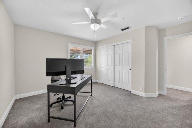 5500 Tierra Gardens Ln, Carmichael, CA 95608