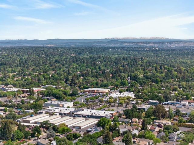 5500 Tierra Gardens Ln, Carmichael, CA 95608