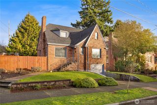 7558 12th Avenue NW, Seattle, WA 98117