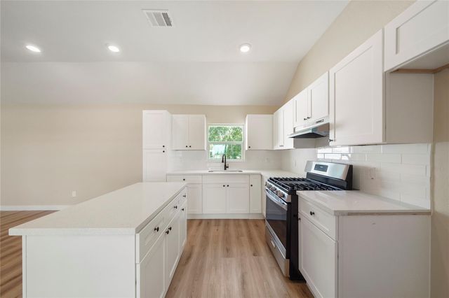 3402 W Cedar Bayou Lynchburg Road, Baytown, TX 77521