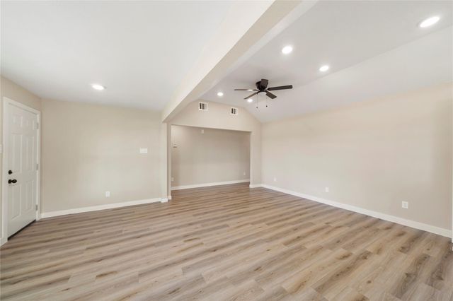 3402 W Cedar Bayou Lynchburg Road, Baytown, TX 77521