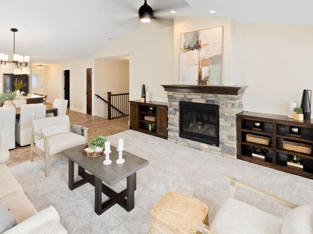 2524 Buchanan Lane S, Cambridge, MN 55008