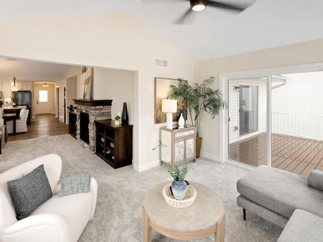 2524 Buchanan Lane S, Cambridge, MN 55008