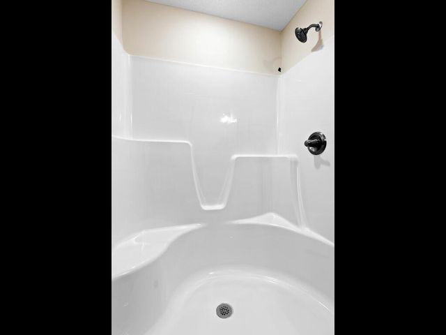 2524 Buchanan Lane S, Cambridge, MN 55008