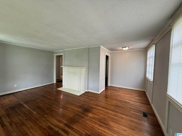 1705 2ND COURT W, Birmingham, AL 35208