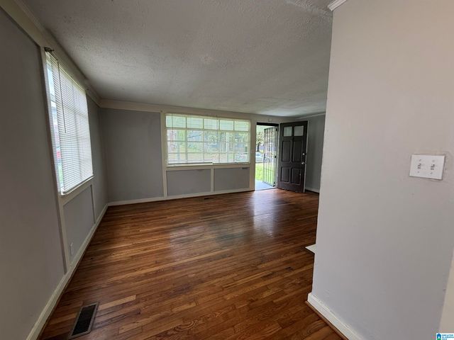 1705 2ND COURT W, Birmingham, AL 35208