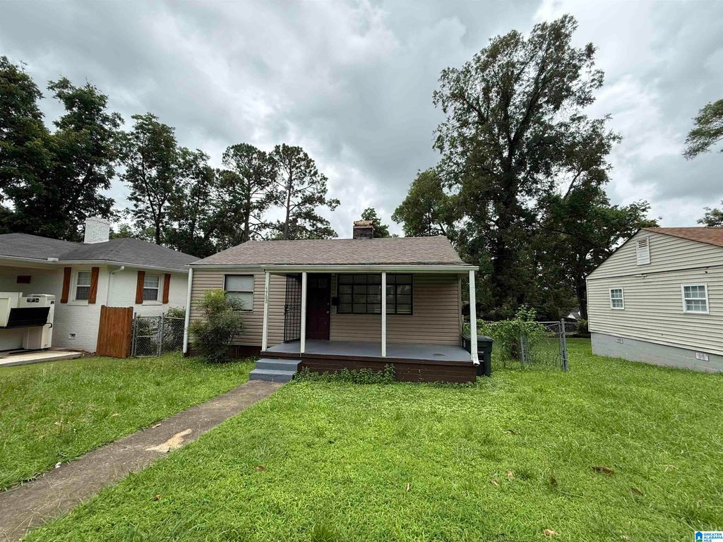 1705 2ND COURT W, Birmingham, AL 35208
