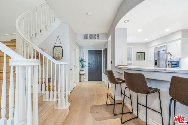 13031 Villosa Place 102, Playa Vista, CA 90094