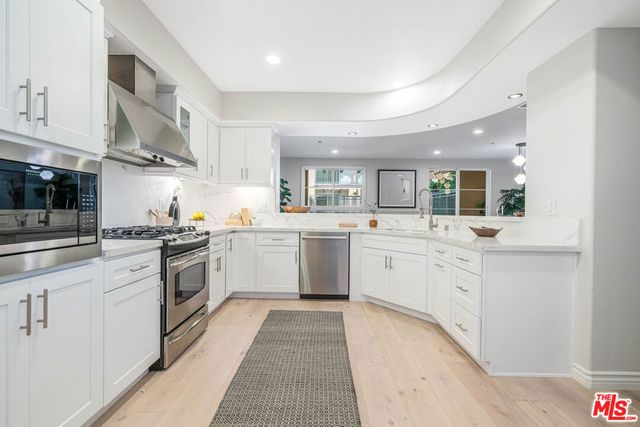 13031 Villosa Place 102, Playa Vista, CA 90094