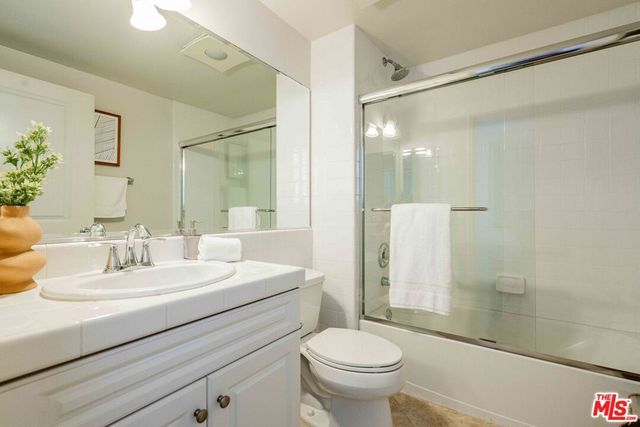 13031 Villosa Place 102, Playa Vista, CA 90094