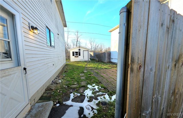 50 Strasbourg Drive Lower, Cheektowaga, NY 14227