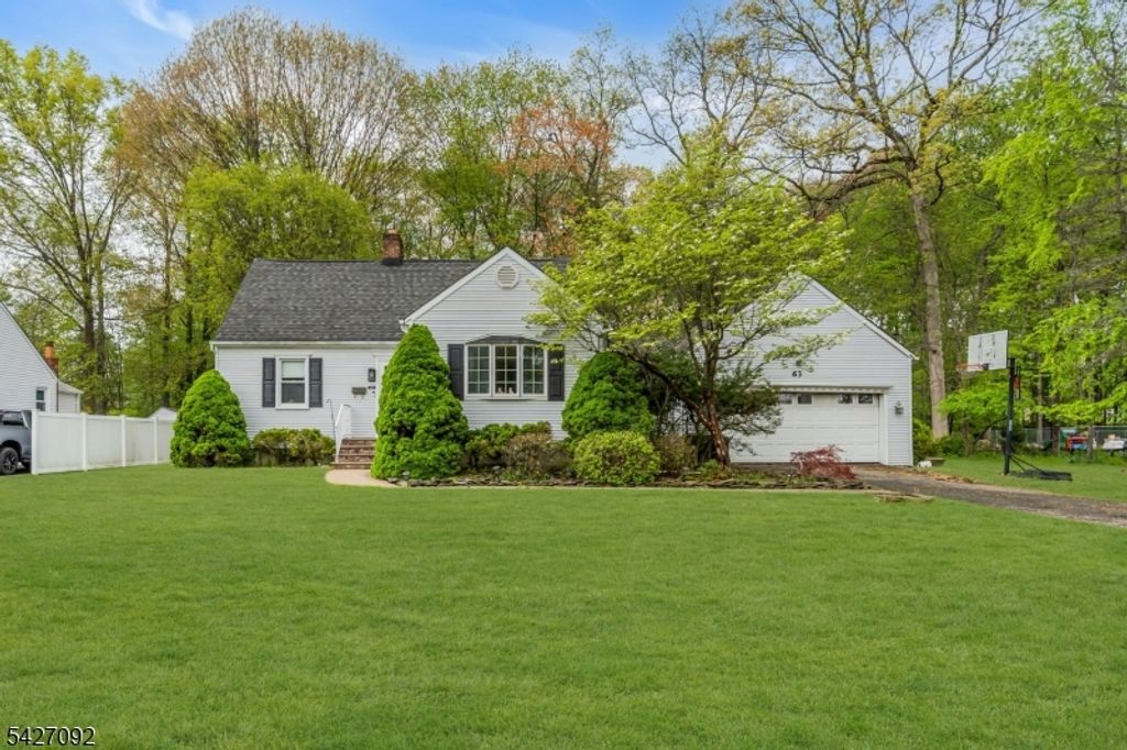 63 Cathedral Ave, Florham Park Boro, NJ 07932 — exterior