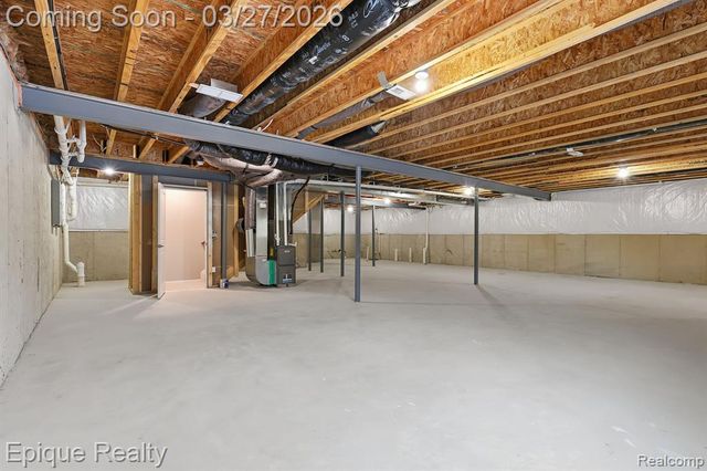 55638 Oak Pointe Drive, Shelby Twp, MI 48315