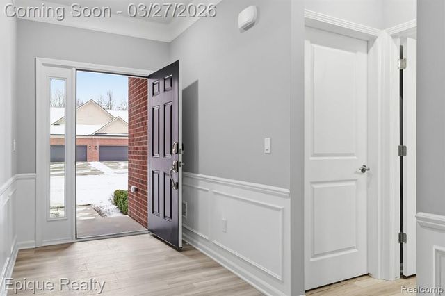 55638 Oak Pointe Drive, Shelby Twp, MI 48315