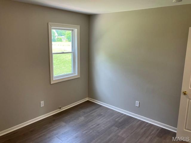 983 Riley Avenue, Alton, IL 62002