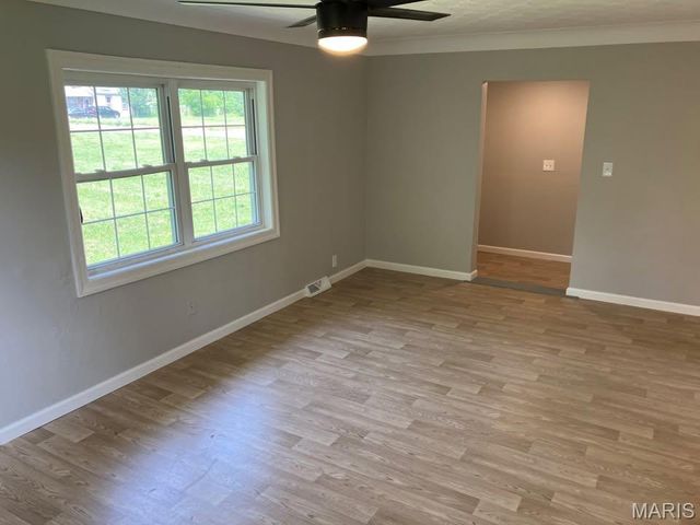 983 Riley Avenue, Alton, IL 62002